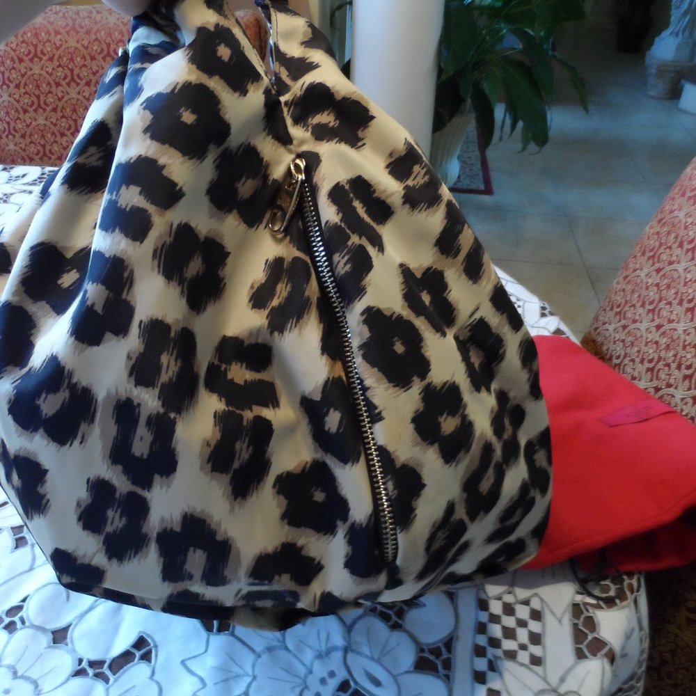 Red Valentino Leopard Print Beige/Black Tote Bag w/Leather Trim - Picture 6 of 16